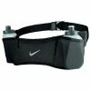 Nike Double Pocket 20oz 3.0 Laufsport Gürtel Dunkelgrau - Schwarz 2 Nike Double Pocket 20oz 3.0 Laufsport Gürtel Dunkelgrau - Schwarz -Sidas Shop Nike Double Pocket 20oz 3 0 Hardloopriem 2108300935